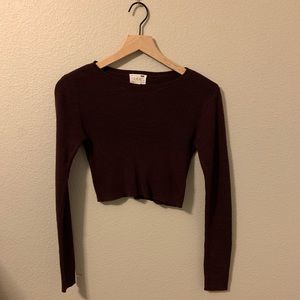 Crop top maroon sweater